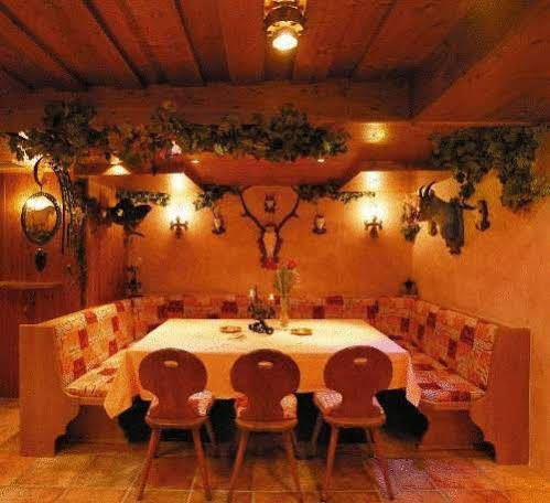 兰姆怀特酒店 耶岑斯 外观 照片